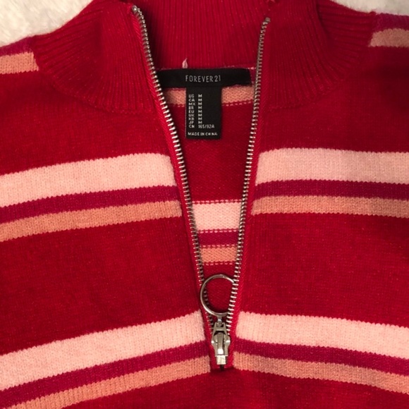Cropped Zipper Sweater - Picture 2 of 2